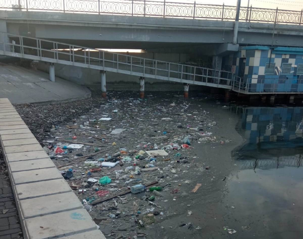 Астраханцы в ужасе от состояния городских каналов