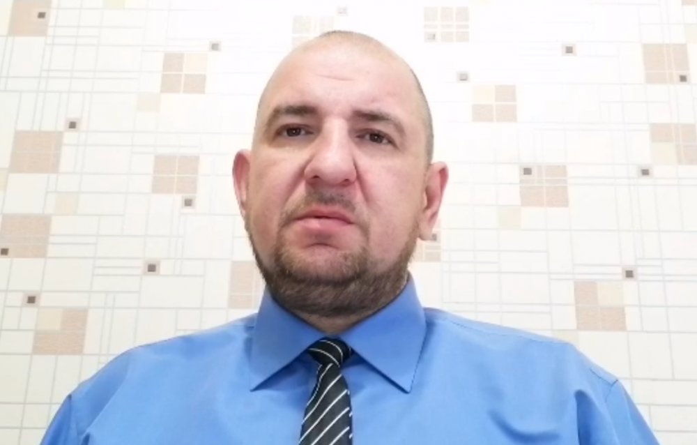 Астраханский общественник Малинин сбежал от полиции в Донецк