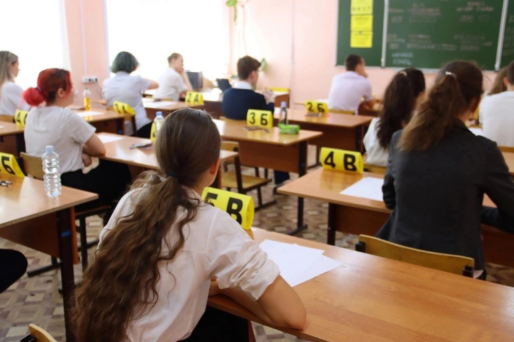 Астраханские школьники начали досрочно сдавать ЕГЭ