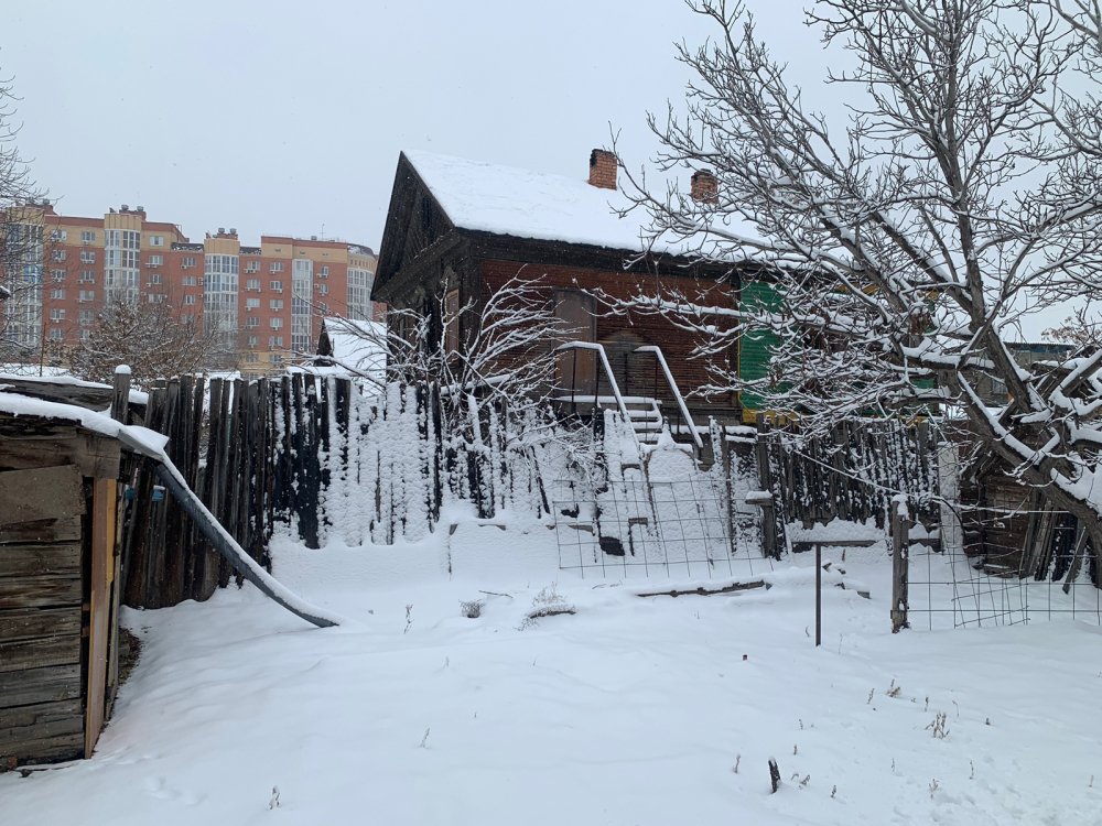 В Астрахани выпал снег глубиной 4 сантиметра