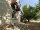 На севере Астраханской области женщина упала вместе с балконом
