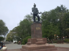 Астраханским вандалам пригрозили крупными штрафами за повреждение памятников