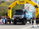 Гонщикам дали старт: в Астрахани открыли соревнования «Золото Кагана – 2025»