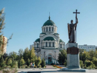 Губернатор поздравил астраханцев с православным праздником