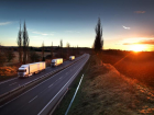 На астраханских дорогах устанавливают ограничение движения для большегрузов