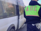 Астраханская полиция ловит пассажиров без масок