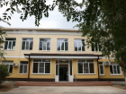 В астраханском поселке Волжский на 95% отремонтировали среднюю школу
