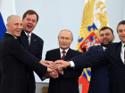 Владимир Путин подписал договор о вхождении в состав России четырех новых регионов