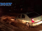 Астраханские водители жалуются на «беспросветную» яму на улице Бэра