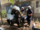В центре Астрахани горят четыре квартиры, есть пострадавшие