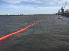 Специалисты морской службы устранили нефтяное пятно на Волге в Астрахани