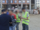В Астрахани полицейские увезли со строек 20 иностранцев