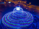 В Астрахани работает самый большой умный светодиодный фонтан в России