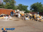 «ЭкоЦентр»: контейнерные площадки в Астрахани обрастают коммунальными отходами