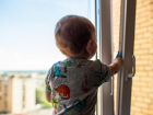 В Астрахани 3-летний малыш выпал из окна 9 этажа