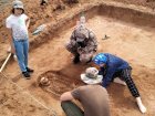 Астраханцы нашли древнее захоронение в Енотаевском районе 