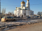 Наледь сделала астраханский микрорайон Бабаевского опасным местом