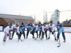 В канун нового года астраханский губернатор сыграл в хоккей в Кремле