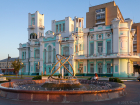 Заключение брака в Астрахани диктует новые правила поведения во время торжественной регистрации