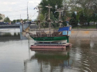 Исторический фрегат «Орел» вернулся на Варвациевский канал в Астрахани