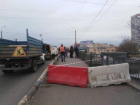 В Астрахани на мосту у Больших Исад рухнуло ограждение