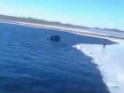Под Астраханью, в праздник Крещения, в реке Кигач затонул автомобиль. Видео