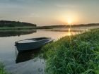 В Астраханской области на реке Ашулук опрокинулась лодка, погибла женщина