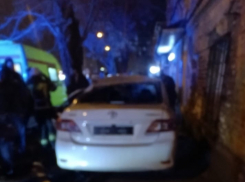 В Астрахани дерево не выпускало мужчину к врачам