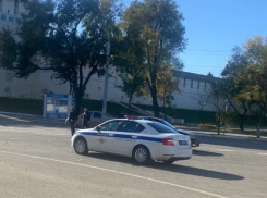 Пьяный астраханец опробовал свой коронный удар на полицейском