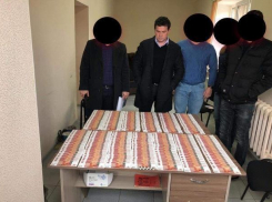 Бывшие мэр и глава Камызяка осуждены за взятку