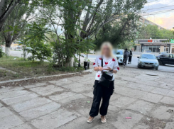 Астраханка попросила помощи у знакомого и стала жертвой грабежа