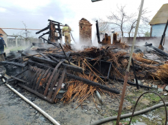 В Астраханской области в доме произошел взрыв газа, есть пострадавший