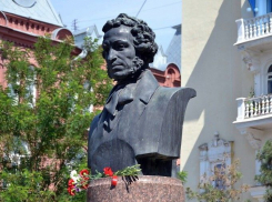 Астраханцев приглашают отметить сразу два культурных праздника