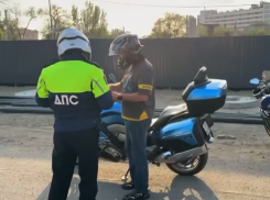 В Астрахани состоялся рейд: проверяли мотоциклистов и автомобилистов