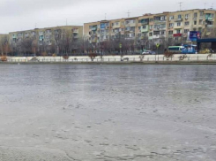 Игорь Бабушкин просит родителей не пускать детей гулять по тонкому льду