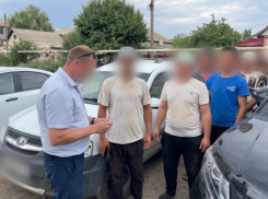 На астраханских пашнях выявили 41 мигранта-нарушителя