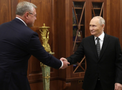 Игорь Бабушкин представил Владимиру Путину доклад о работе комиссии Госсовета