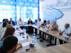 Игорь Мартынов встретился с представителями астраханского спортивного сообщества