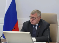 Губернатор поручил сохранить астраханскую природу в разгар туристического сезона