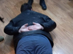 В Астрахани задержали мужчину, которого искали по всей стране за смертельное ДТП