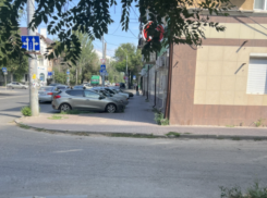 Астраханец сбил пенсионерку на пешеходном переходе