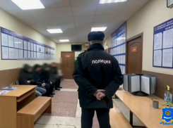 В астраханском порту задержали пятерых работников-нелегалов