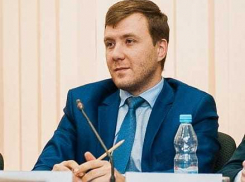  Александр Алымов призвал астраханцев к объединению и прекращению войны элит