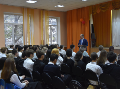 Игорь Седов заглянул в будущее вместе с астраханскими школьниками