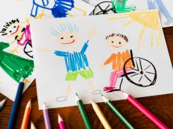 Астраханские родители смогут брать длительный отпуск по уходу за ребенком-инвалидом