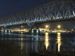 С 28 апреля на Старом мосту в Астрахани временно перекроют ночное автодвижение