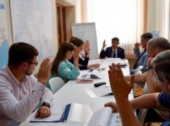 Два астраханских предприятия получили средства на развитие промышленности