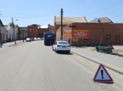 В астраханском автобусе двухлетняя девочка получила травмы