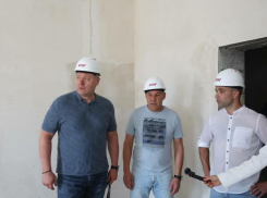 Глава региона проинспектировал строительство объектов под Астраханью