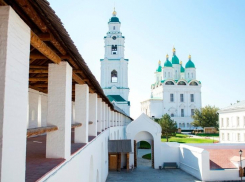 Астраханцам продлили сезон бесплатных пешеходных экскурсий